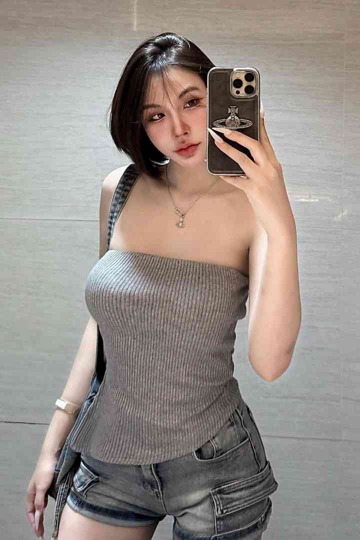Selina | 24yo C Cup Thailand Escort KL | Incall Outcall Call Girl